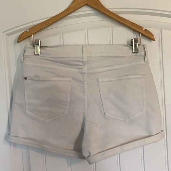 Old Navy Boyfriend Jean Shorts Size 6 - Picture 3 of 4